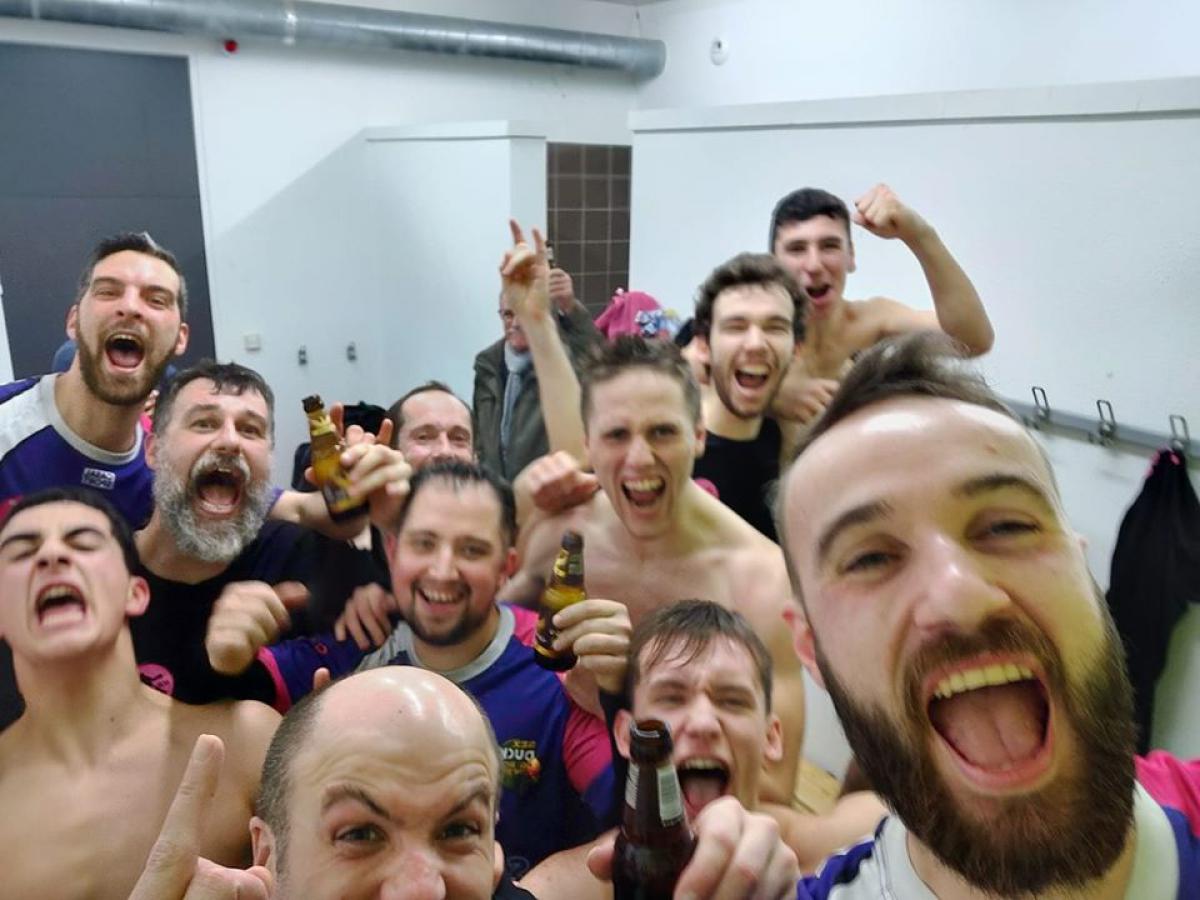 Selfie de victoire des SM1 contre Hirondelle St Yo